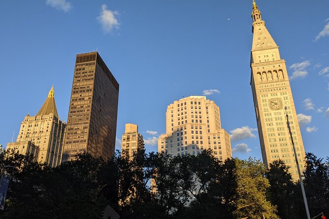 Time Warp in Flatiron: NYC Self-Guided Puzzle Quest - From Union Square to Pete’s Tavern