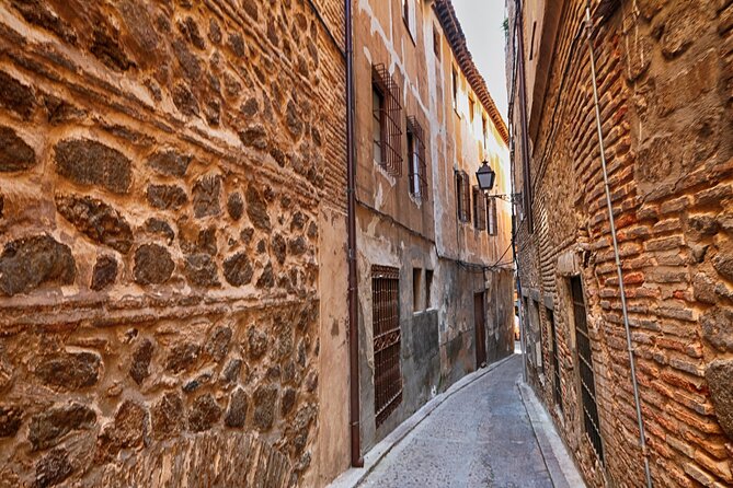 Toledo Scavenger Hunt and Highlights Self-Guided Tour - Key points to know before you book