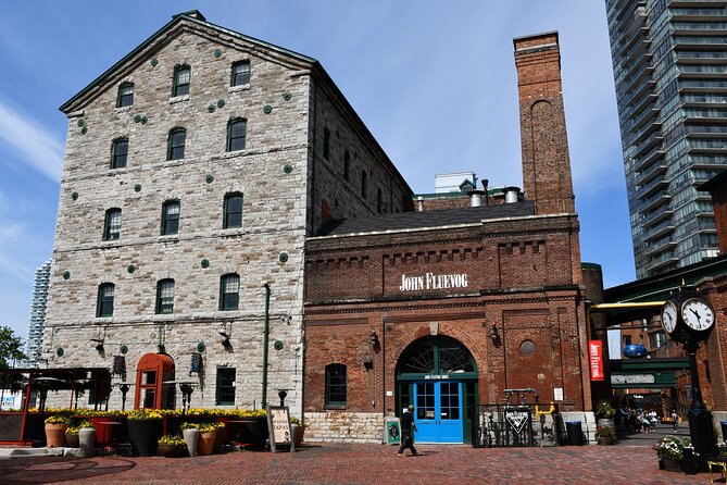 Toronto Distillery District: Whisky Exploration Game and Tour - Galleries and sake at the middle stops