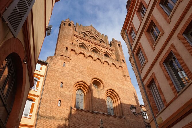 Toulouse "Ville Rose": Interactive Game & Walking Tour - Key points at a glance