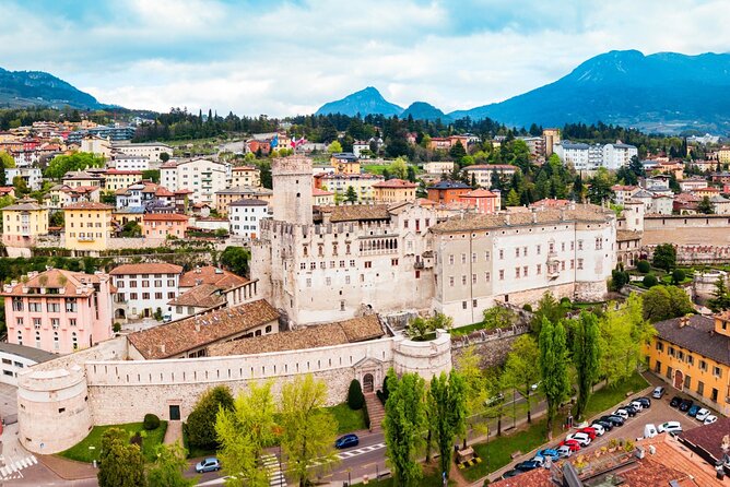Trento Scavenger Hunt and Sights Self-Guided Tour - Questions, clues, and photo challenges