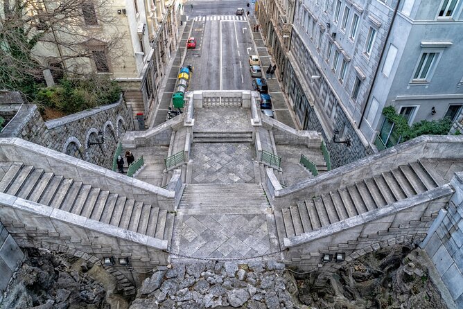 Trieste Scavenger Hunt and Sights Self Guided Tour - How the clues and questions work