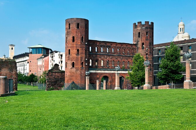 Turin Scavenger Hunt and Highlights Self Guided Audio Tour - Royal residences and Palazzo Madama