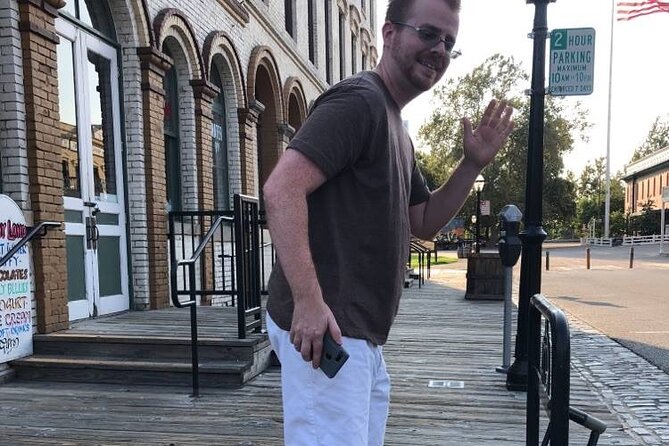 Unique Scavenger Hunt Experience in Santa Fe by Crazy Dash - Finding items at your own pace