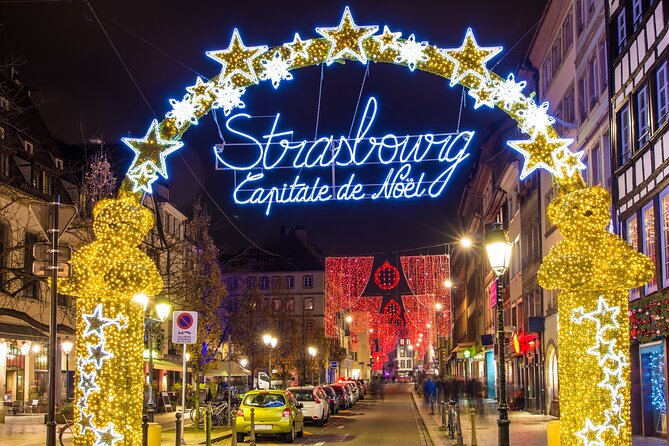 Unusual treasure hunt at the Christmas markets in Strasbourg - Singing, photos, and other missions