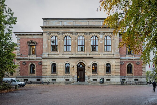 Uppsala Scavenger Hunt and Sights Self Guided Tour - How the clues guide your walk