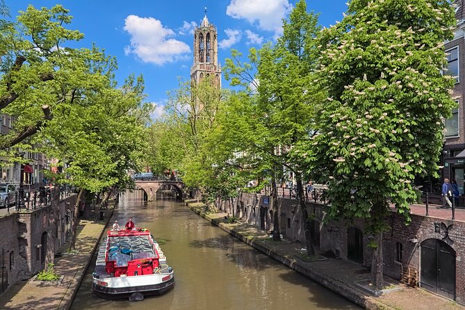 Utrecht Old Town: Medieval Monster Hunt & Walking Tour - What the app does well, and where it can stumble