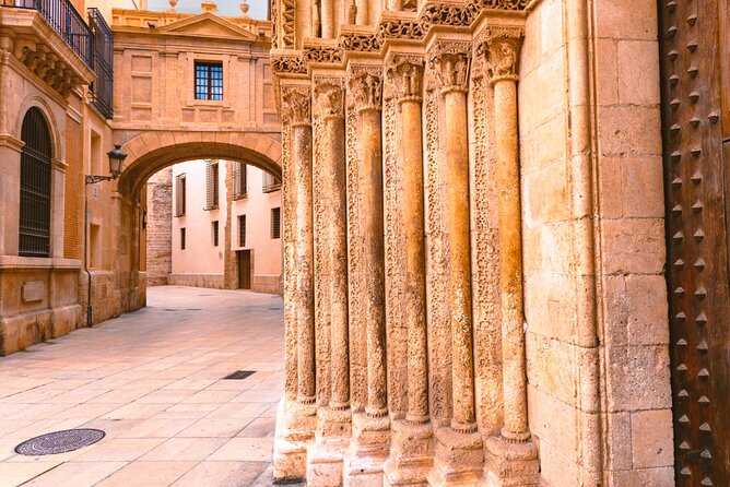 Valencia Iconic Sights Scavenger Hunt - Starting at Casa Punto de Gancho 1906