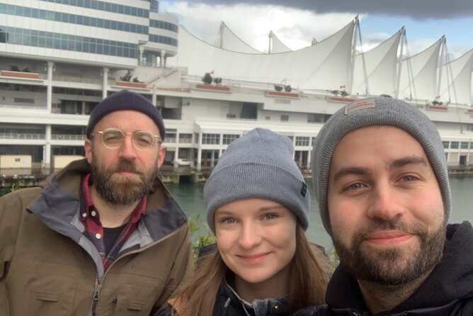 Vancouver Gastown Scavenger Hunt - How the App Challenges Work