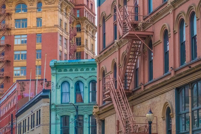 Vancouver Old Town Treasure Hunt: Self-Guided Walking Game - The steam clock and Gastown’s colorful buildings