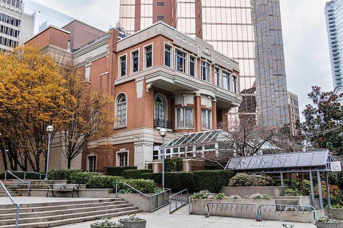 Vancouver Old Town Treasure Hunt: Self-Guided Walking Game - Finishing near Maple Tree Square and Water Street