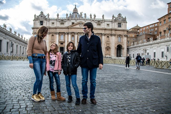 Vatican Treasure Hunt with Guided Tour for Families with Kids - Who will get the most from this Vatican tour