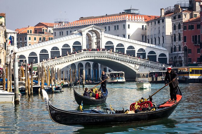 Venice Highlights Self Guided Scavenger Hunt and Walking Tour - What the $17.38 group price buys you
