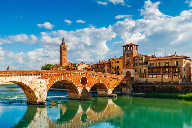Verona Scavenger Hunt and Highlights Self Guided Audio Tour - Castelvecchio connects art, walls, and the river