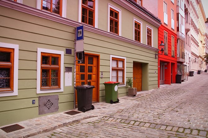 Vienna Highlights Self guided scavenger hunt and Walking Tour - The value of the $12.72 group price