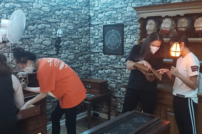 Weird Science Interactive Escape Room in Northfield, New Jersey - Key points to know before booking