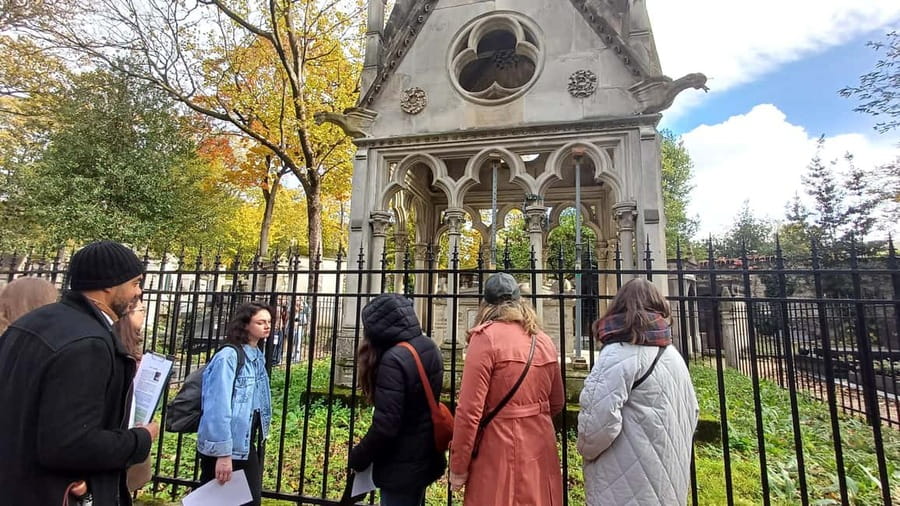 Who Killed Victor ? Escape Game at Père Lachaise Cemetery - Who should book this Père Lachaise experience?