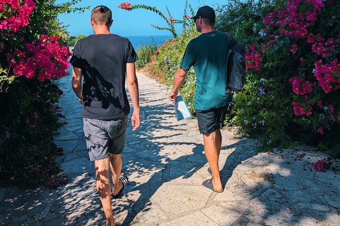 XploreMe! - Coral Bay Scavenger Hunt Outdoor Activity - A different kind of scavenger hunt