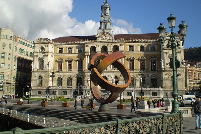 Year of Love in Bilbao: Self-Guided Romantic Puzzle Quest - Starting at Parque Doña Casilda Iturrizar