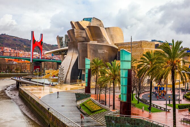 Year of Love in Bilbao: Self-Guided Romantic Puzzle Quest - Meeting Puppy in Bilbao