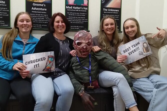 Zombie Bite Escape Room Experiences - Atmosphere, Set Design, and the Right Kind of Fear